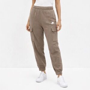 Nike Cargo Jogger Sweatpants Beige – Size Medium